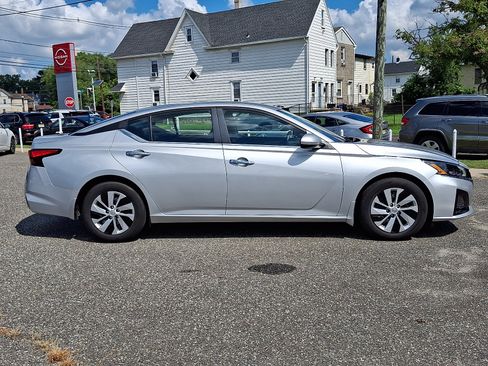 Certified 2023 Nissan Altima 2.5 S FWD image 7