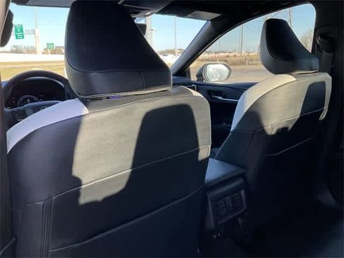 Used 2026 Toyota Camry SE image 15