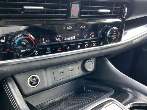 Used 2023 Nissan Rogue SL w/ SL Premium Package FWD image 34