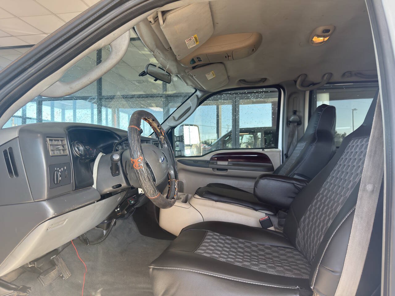 Used 2003 Ford F350 Lariat AWD/4WD image 6