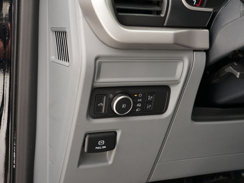 Used 2022 Ford F150 XLT w/ Trailer Tow Package image 18