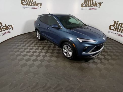 Certified 2024 Buick Encore GX Preferred w/ Comfort Package FWD image 2