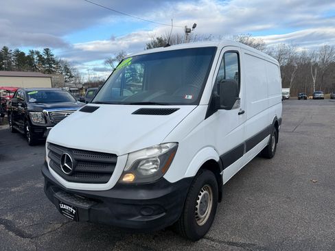 Used 2017 Mercedes-Benz Sprinter 2500 image 2