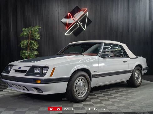 Used 1986 Ford Mustang GT image 1