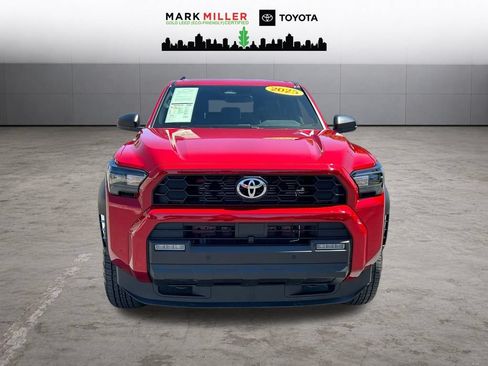 Certified 2025 Toyota 4Runner 4WD image 8
