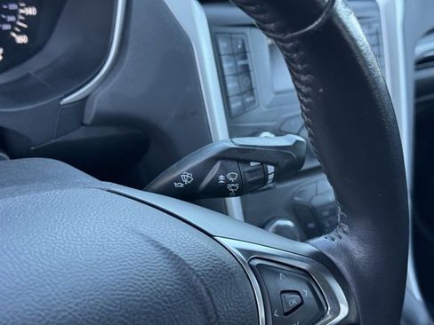 Used 2015 Ford Fusion SE w/ Equipment Group 201A image 27