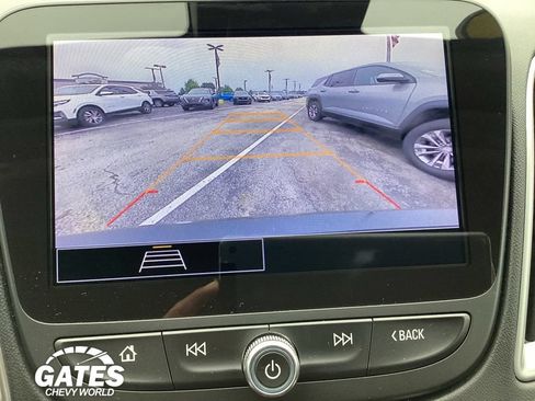 Used 2025 Chevrolet Malibu LT FWD image 16