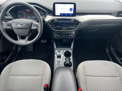 Used 2022 Ford Escape SE image 3