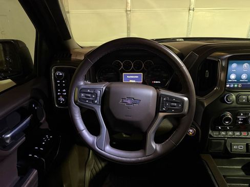 Used 2022 Chevrolet Silverado 1500 LT Trail Boss w/ Safety Package AWD/4WD image 12