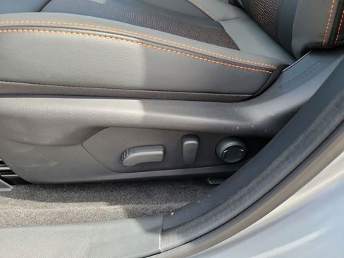 Used 2025 Subaru Crosstrek 2.5i Limited w/ Crosstrek Mirror Package AWD/4WD image 17