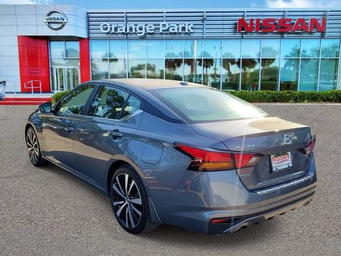 Used 2022 Nissan Altima 2.5 SR FWD image 3