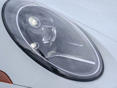 Used 2022 Porsche 911 Carrera 4 image 7