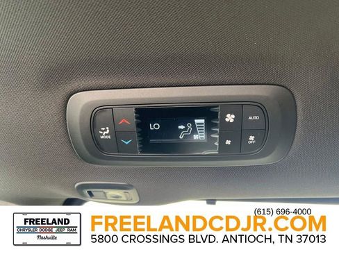 New 2026 Chrysler Pacifica Select image 22