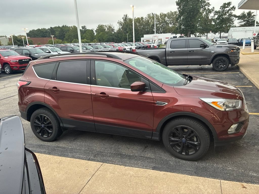 Used 2018 Ford Escape SEL w/ Ford Safe & Smart Package FWD image 4