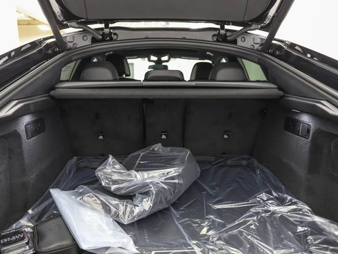 New 2026 BMW X6 M60i image 24