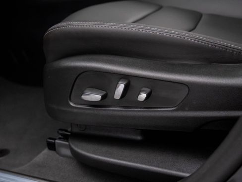 New 2026 Cadillac XT5 Premium Luxury w/ LPO, Floor Liner Package image 16