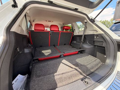 Used 2021 Volkswagen Tiguan S FWD image 18