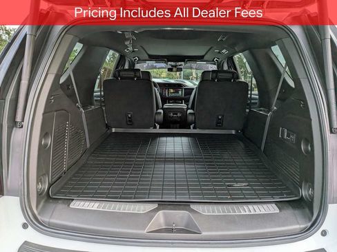 Used 2023 GMC Yukon Denali AWD/4WD image 13