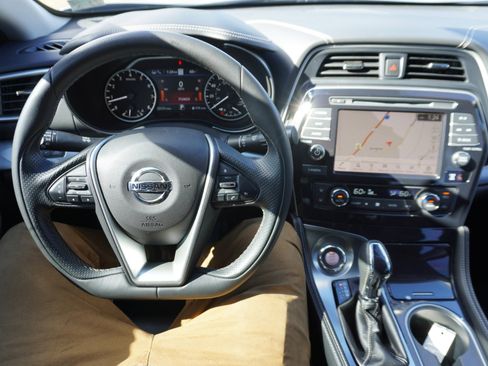 Used 2022 Nissan Maxima SV w/ Floor Mat Group image 38