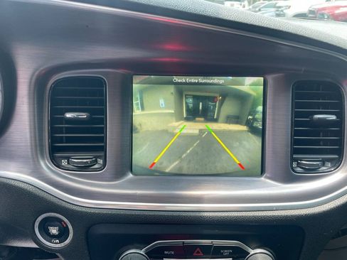 Used 2017 Dodge Charger R/T w/ Navigation & Travel Group RWD image 15