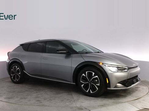 Used 2024 Kia EV6 Wind RWD image 14