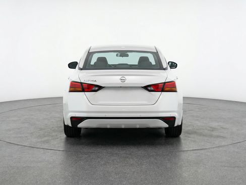 Used 2025 Nissan Altima 2.5 SV image 7