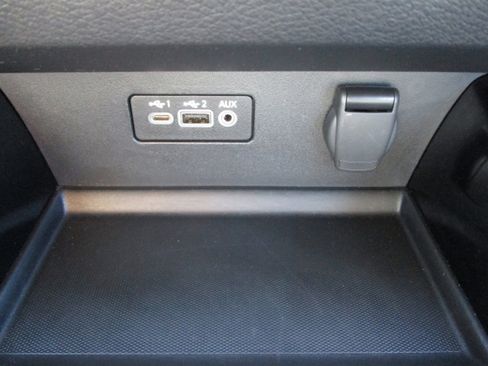 Used 2024 Nissan Altima 2.5 SV image 23