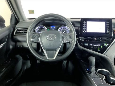 Used 2024 Toyota Camry LE image 4