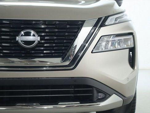 Used 2022 Nissan Rogue Platinum w/ Head-Up Display Package image 7