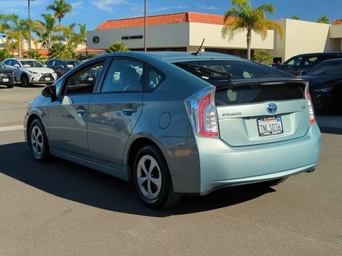Used 2015 Toyota Prius Four FWD image 7