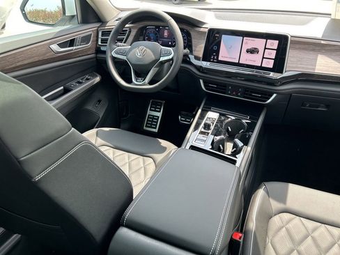 New 2026 Volkswagen Atlas SEL Premium R-Line AWD/4WD image 9