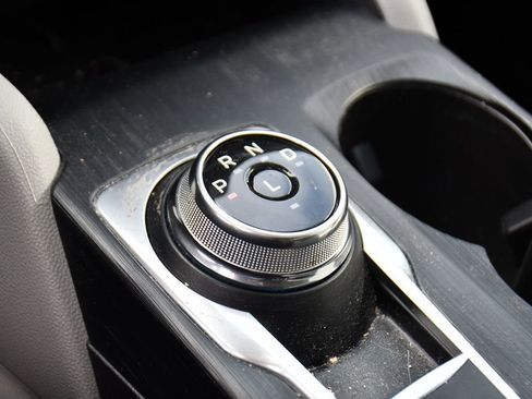 Used 2023 Ford Escape Platinum w/ Premium Technology Package image 32