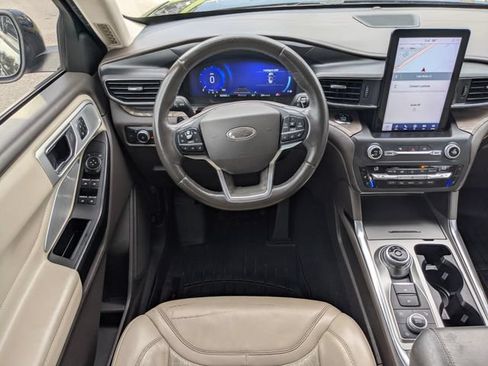 Used 2020 Ford Explorer Platinum w/ Premium Technology Package AWD/4WD image 21
