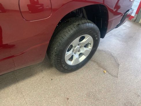 Certified 2022 RAM 1500 Big Horn image 9