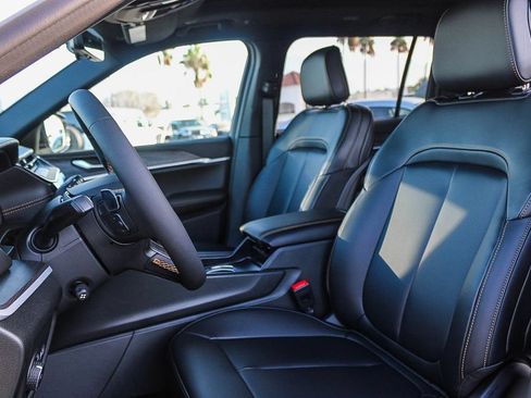 New 2026 Jeep Grand Cherokee L Limited AWD/4WD image 18