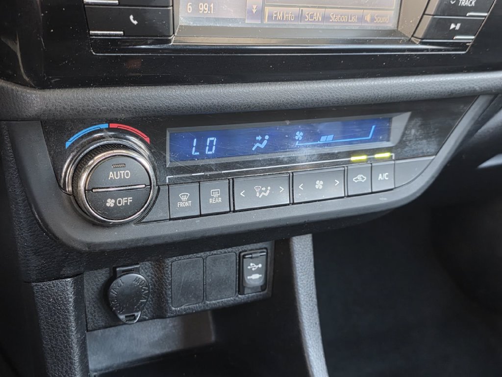 Used 2014 Toyota Corolla S FWD image 15