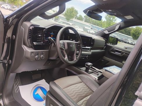 Used 2023 Chevrolet Silverado 1500 ZR2 AWD/4WD image 30