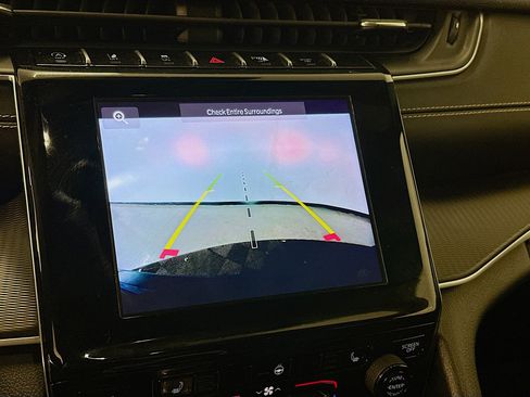 Used 2023 Jeep Grand Cherokee Altitude image 22