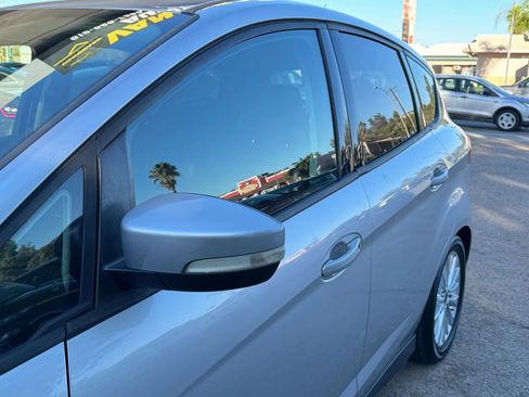 Used 2017 Ford C-MAX Energi SE w/ Equipment Group 402A image 8