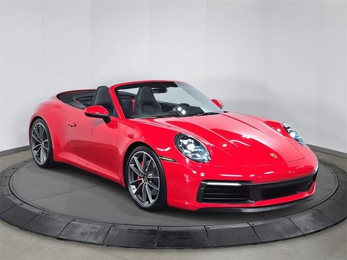 Certified 2020 Porsche 911 Carrera 4S image 9