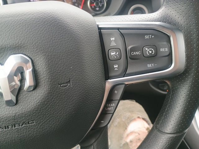 Used 2026 RAM 1500 Express AWD/4WD image 30