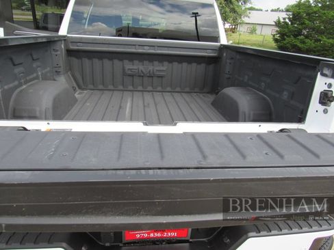 Used 2025 GMC Sierra 1500 AT4 AWD/4WD image 19