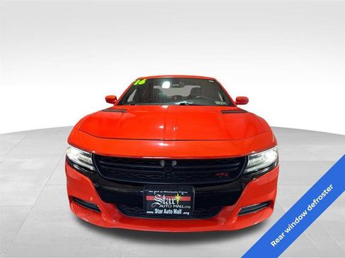 Used 2016 Dodge Charger R/T image 2