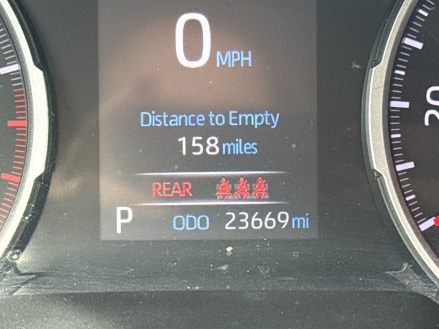Used 2021 Toyota RAV4 LE FWD image 18