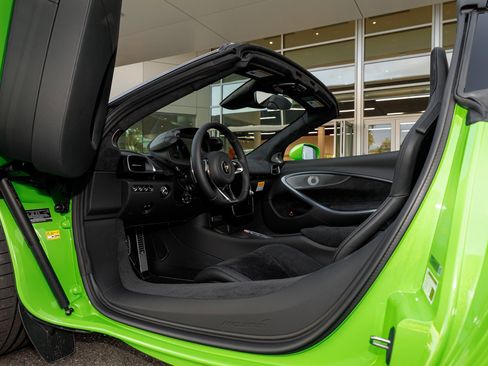 New 2026 McLaren Artura Spider image 12