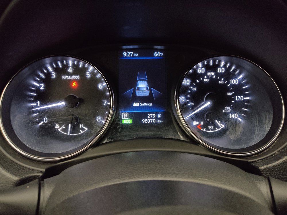 Used 2020 Nissan Rogue SV FWD image 23
