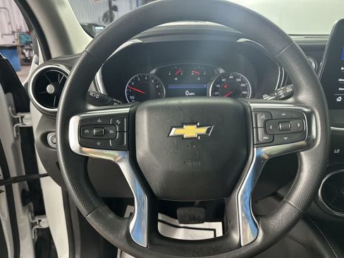 Used 2025 Chevrolet Blazer LT FWD image 14
