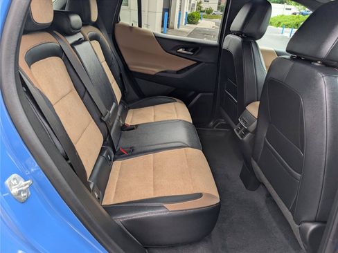 Used 2025 Chevrolet Equinox ACTIV w/ Convenience Package III AWD/4WD image 11