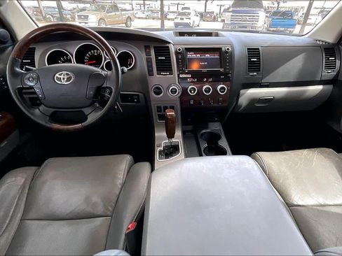 Used 2012 Toyota Tundra Limited w/ Platinum Pkg image 16
