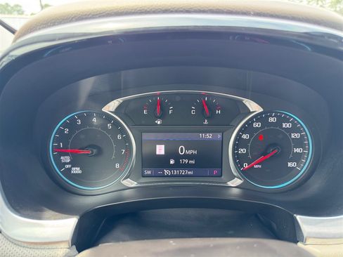 Used 2021 Chevrolet Traverse Premier FWD image 14